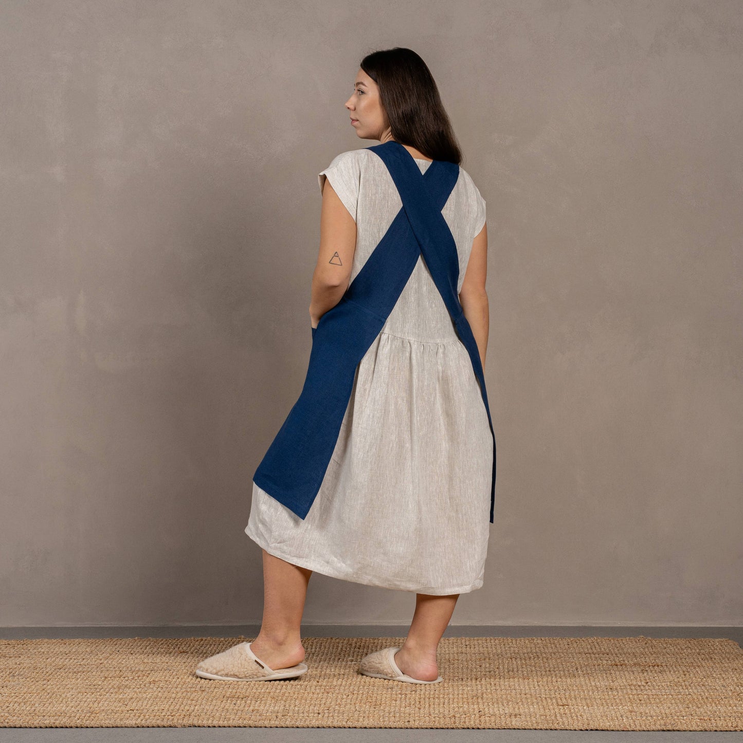 Linen Cross-Back Apron- Storm Blue
