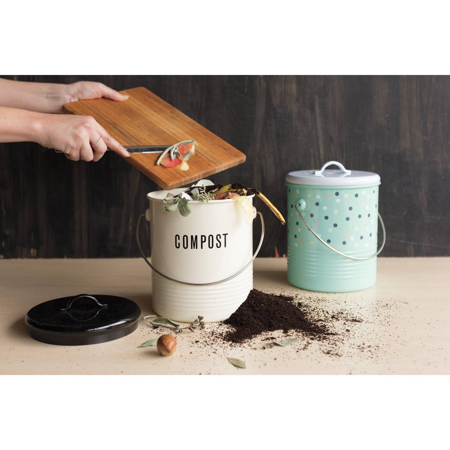 Steel Compost Bin Vintage Ivory 1.25 Gallon