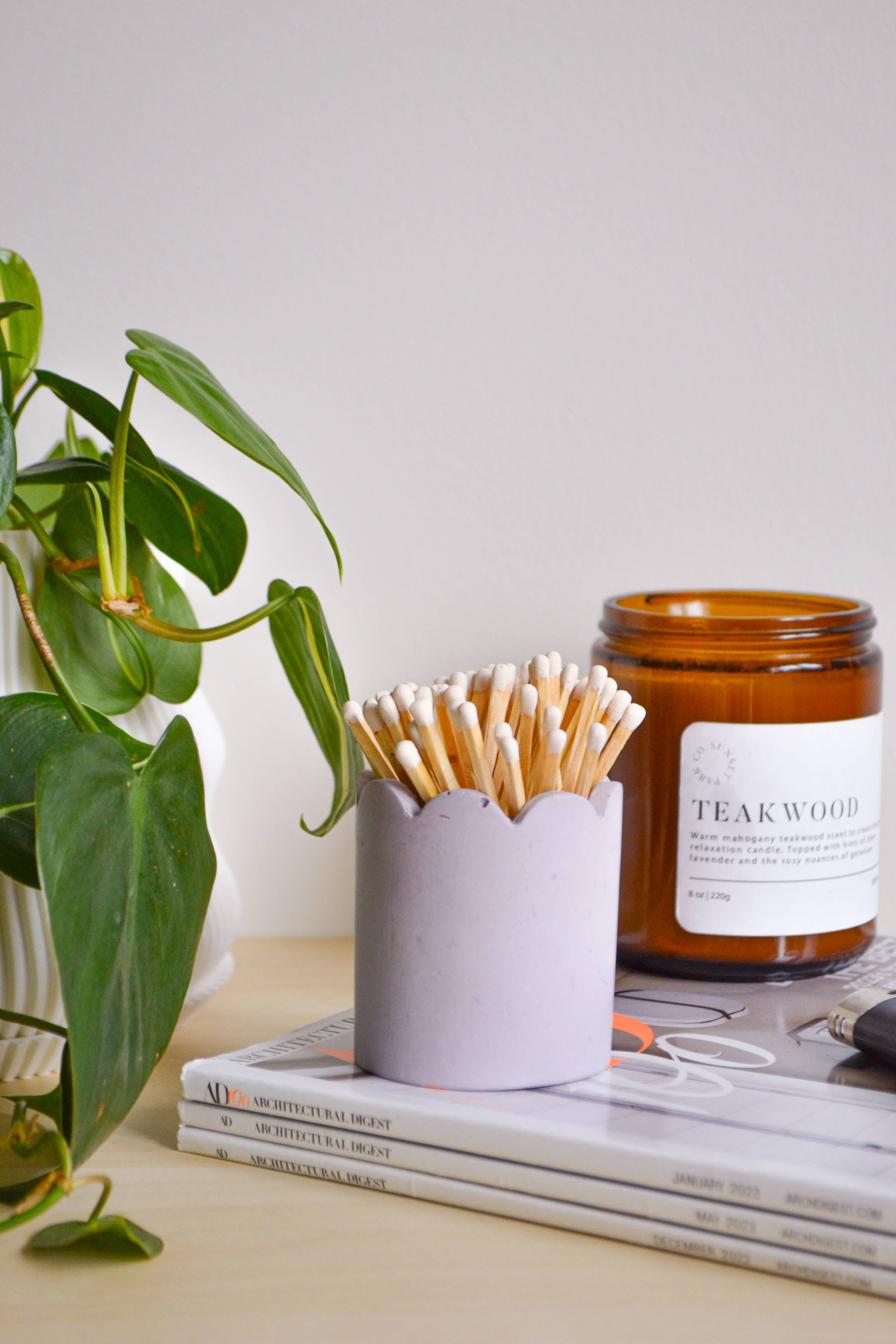 Scallop Match Pot with Match Striker