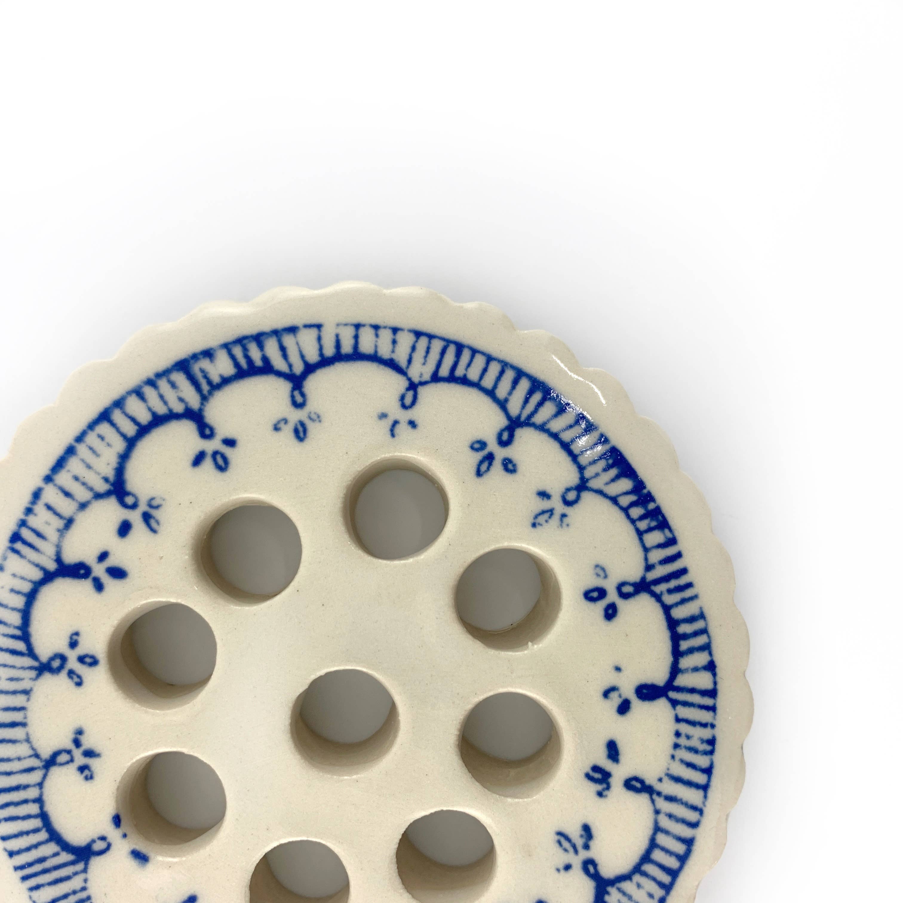 Magpie Mischief  Handmade Flower Frog- White & Blue