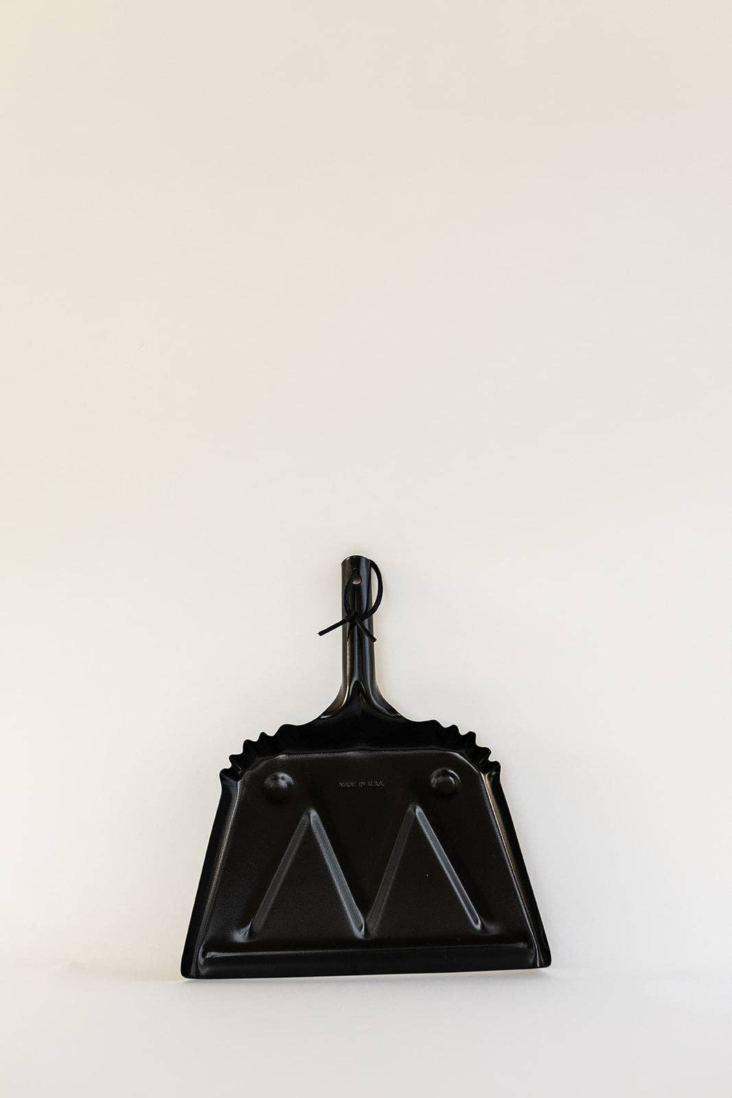 The Farmhouse Dustpan