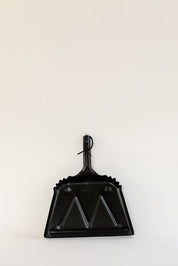 The Farmhouse Dustpan