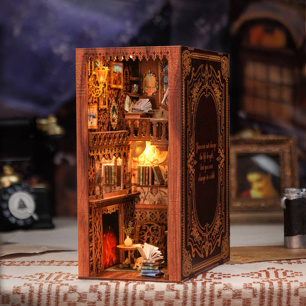 DIY Book Nook Kit: Eternal Bookstore with Dust Cover