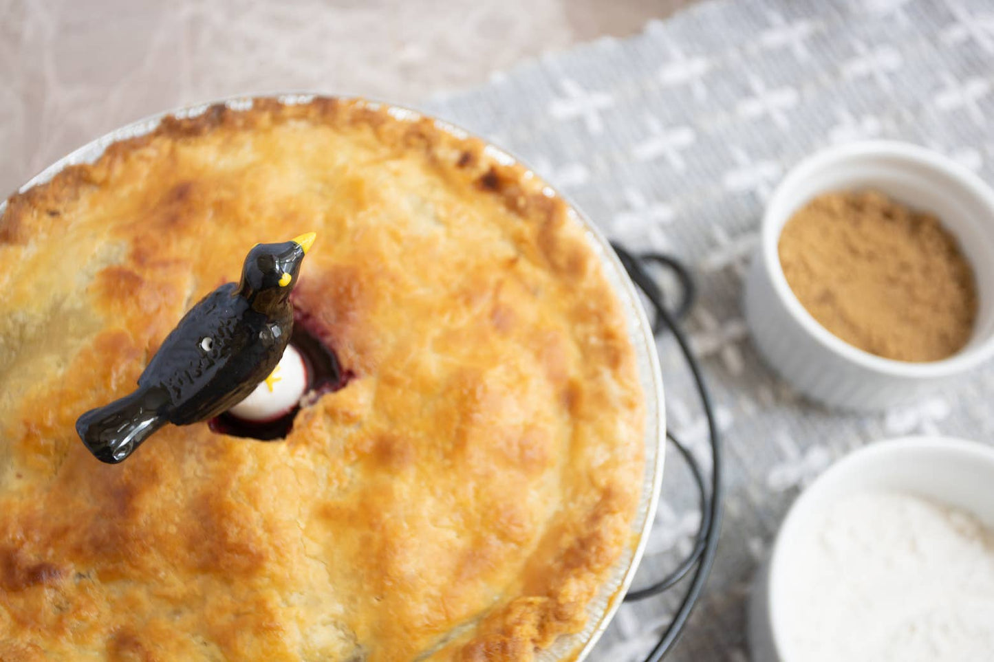 Fox Run Blackbird Pie Vent, Pie Bird For Baking, 3” x 3.25”