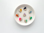 Heart magnetic needle minder, needle magnet