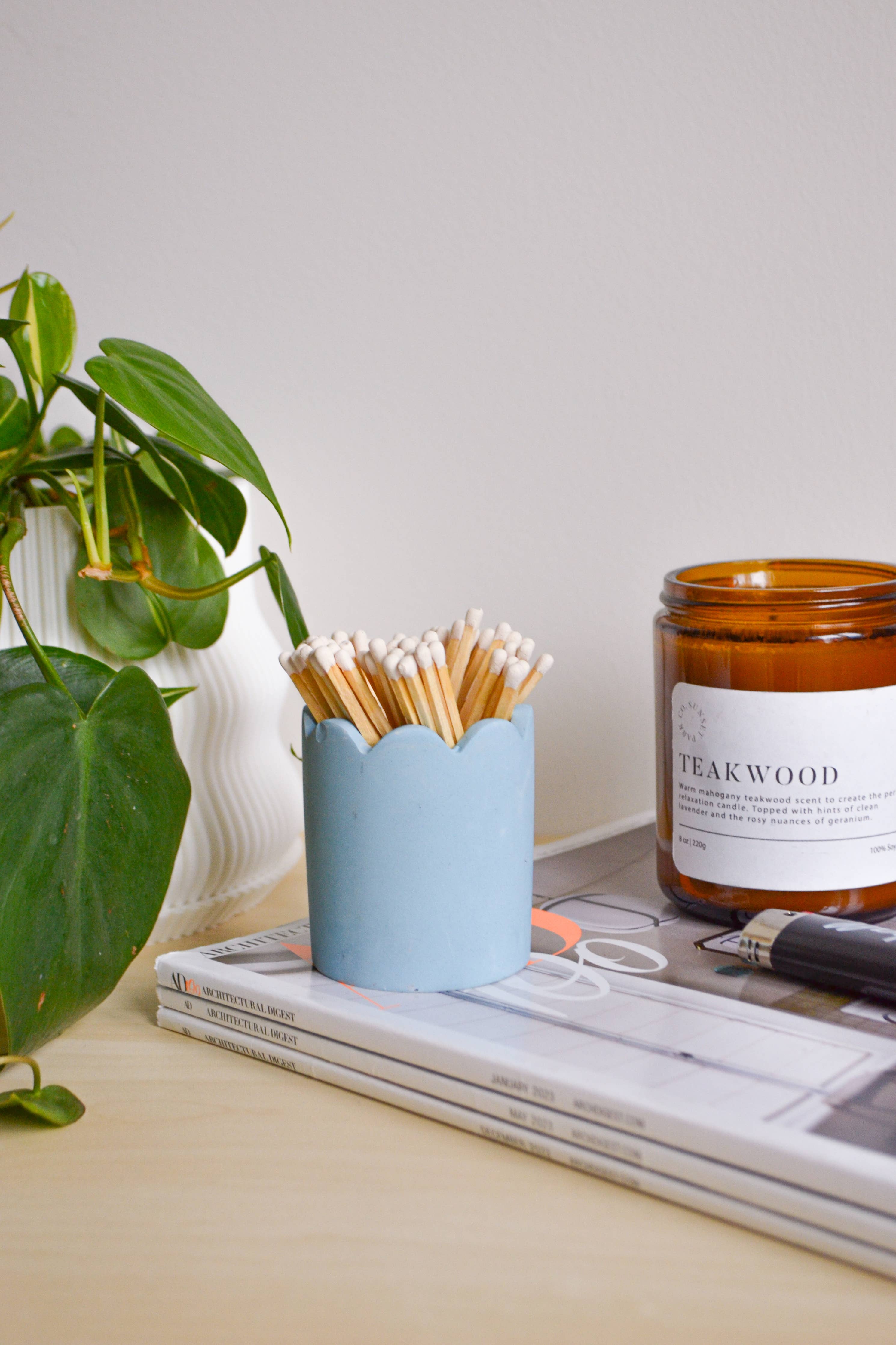 Scallop Match Pot with Match Striker