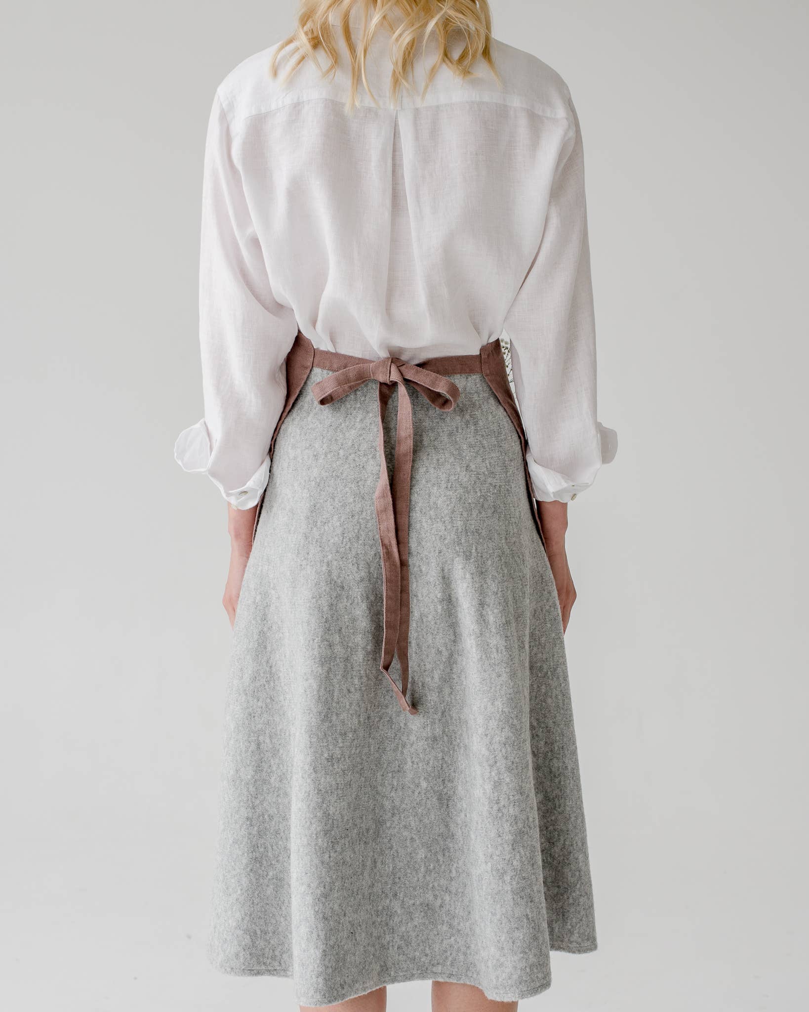 Linen Tales Daily Apron- Ashes of Roses