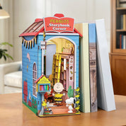Peanuts Storybook Corner - DIY Book Nook Kit