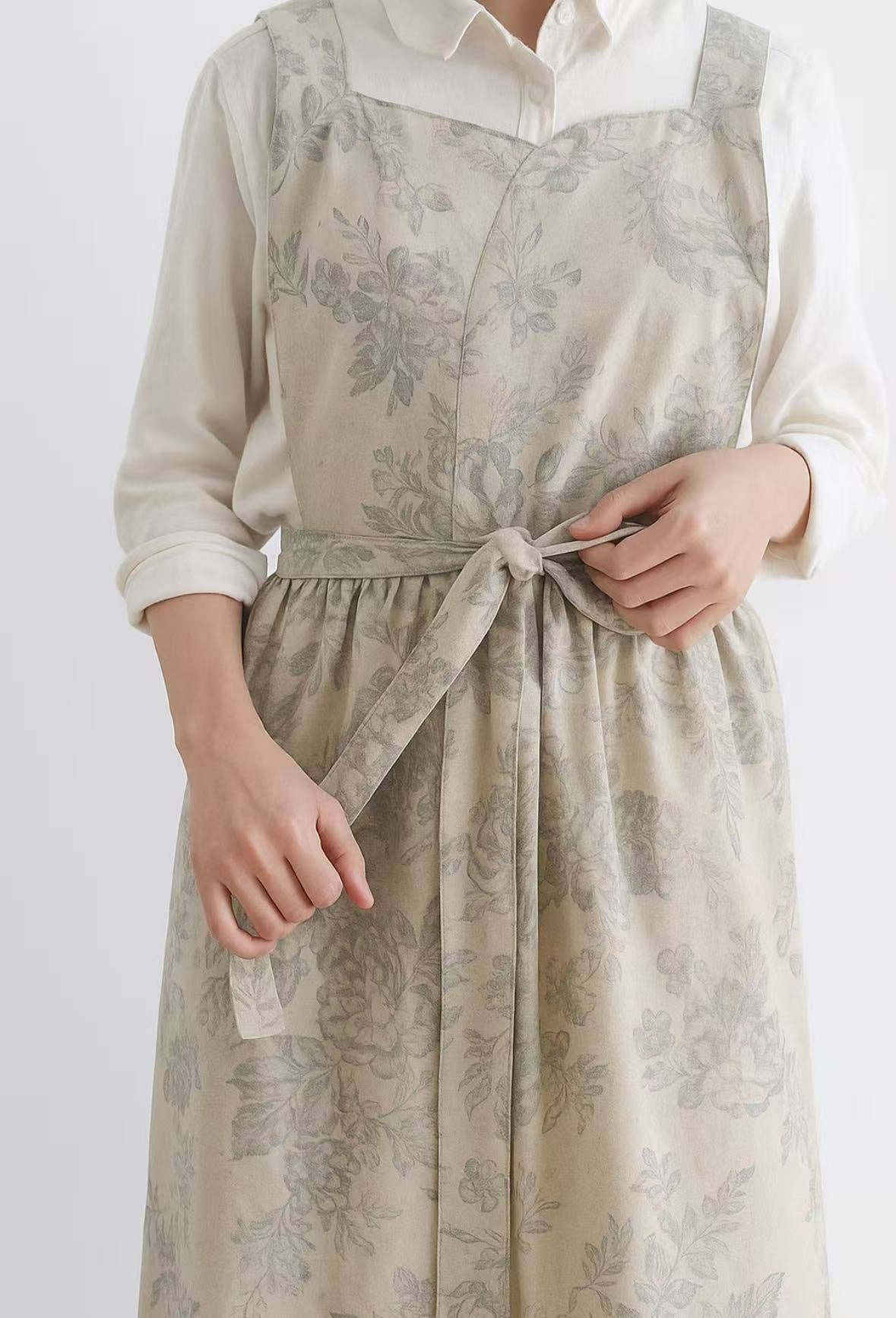 Linen Floral Apron- Light Grey