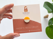 Circle magnetic needle minder, needle magnet