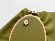 Circle magnetic needle minder, needle magnet