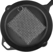 Outset Chain Mail Cast Iron Cleaner and Scrubber, 8” x 6”
