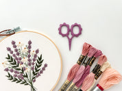 Small Flower scissors, tiny embroidery scissors
