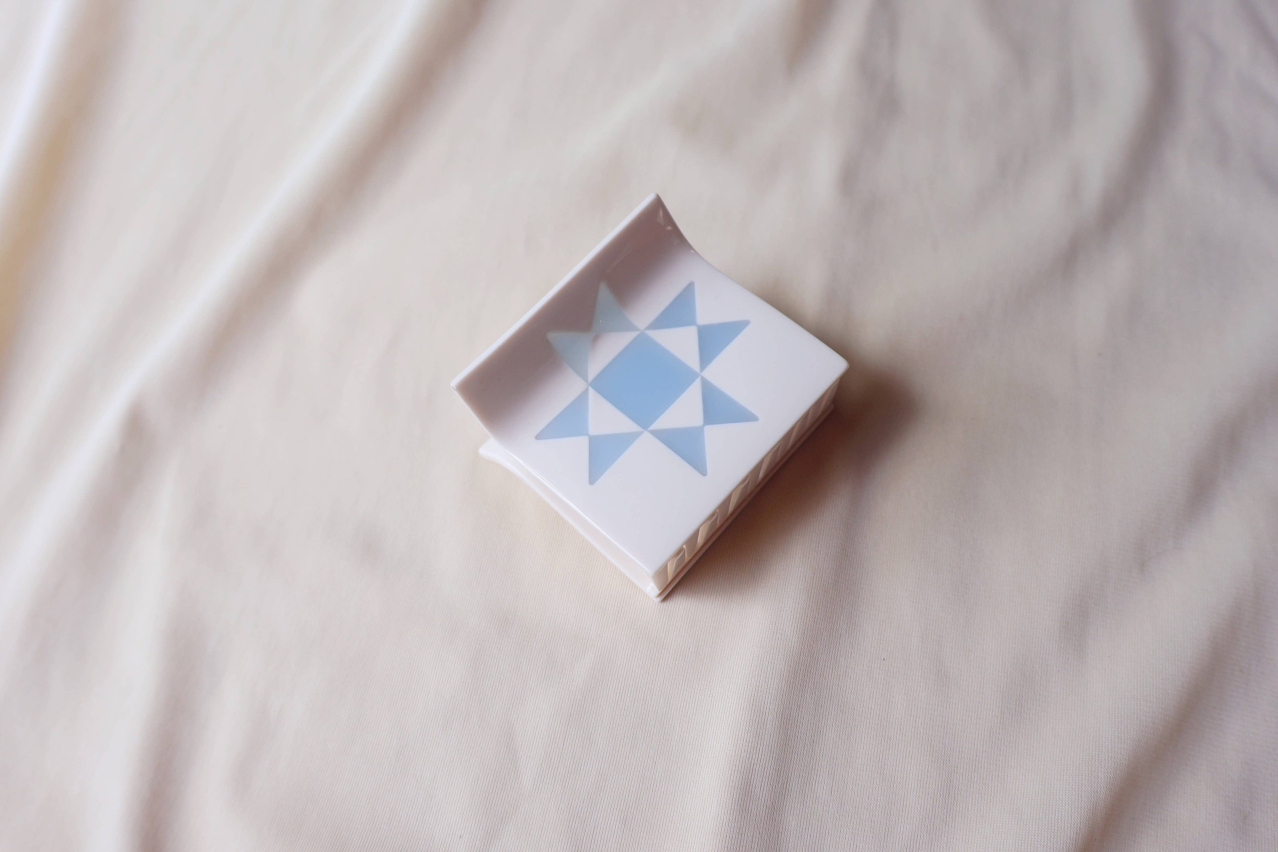 Faded Denim Quilt Claw (S)