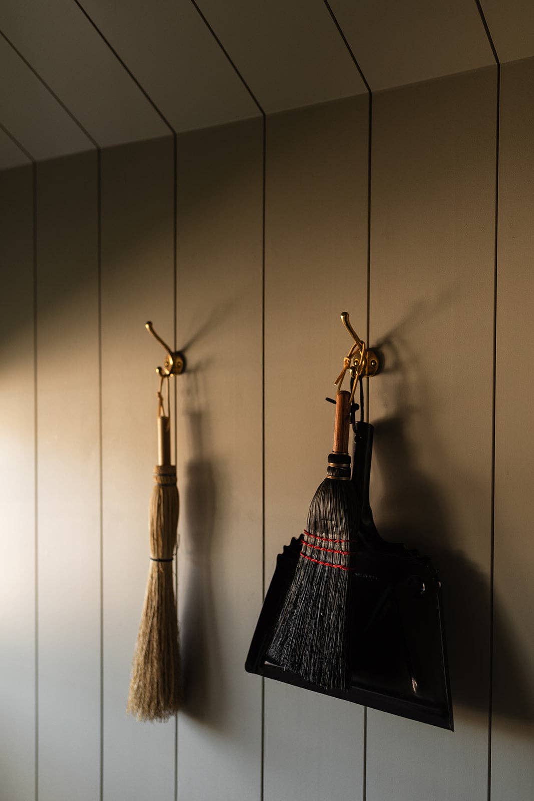 The Farmhouse Dustpan