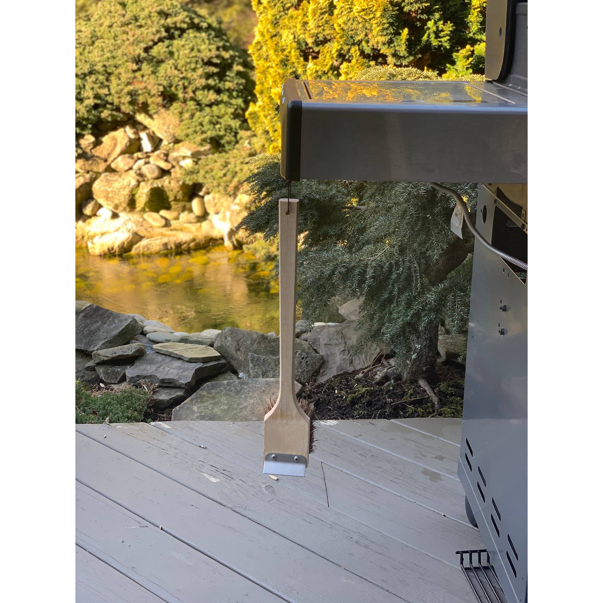 Outset Grill Brush with Beechwood Handle, 18.5" x 3" x 4"