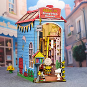 Peanuts Storybook Corner - DIY Book Nook Kit