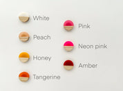 Circle magnetic needle minder, needle magnet