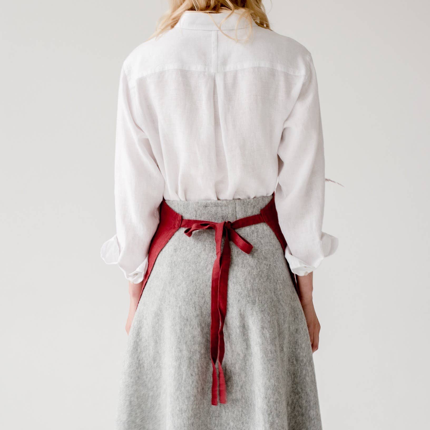 Linen Tales Daily Apron- Red Pear