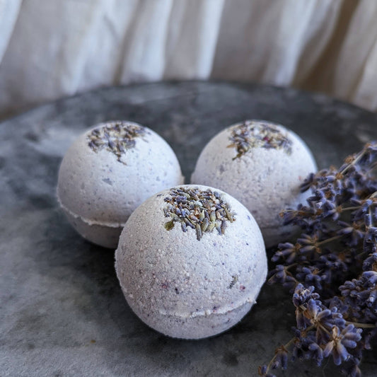 Gnat & Bee Sweet Lavender | Natural Bath Bomb