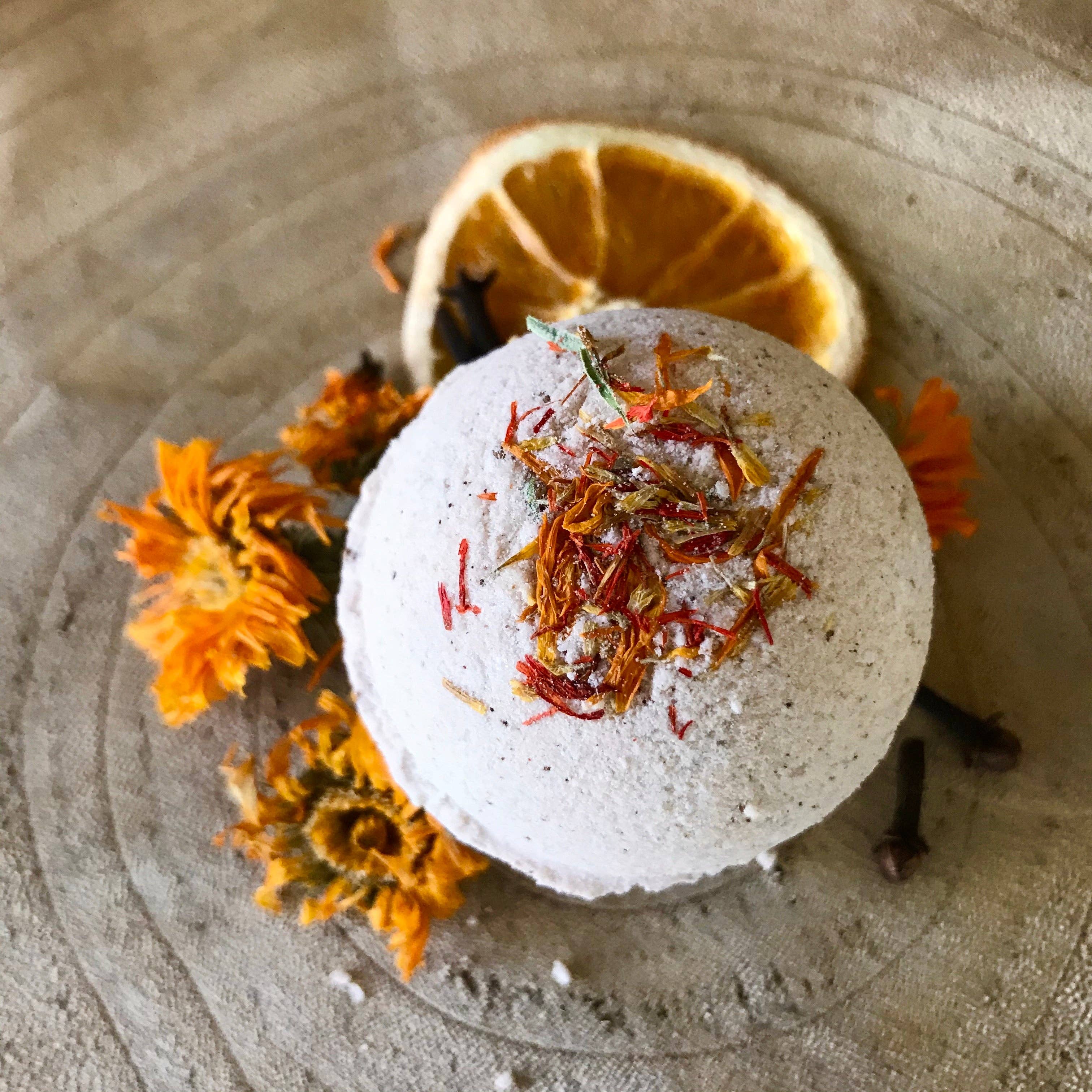 Gnat and Bee I Pomander : Bath Bomb