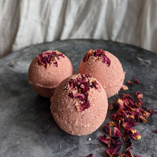 Gnat & Bee Gypsy Rose | Natural Bath Bomb