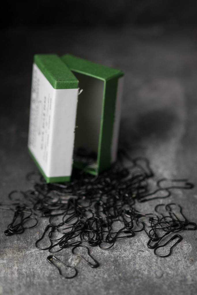 Merchant and Mills Bulb Pin, Black